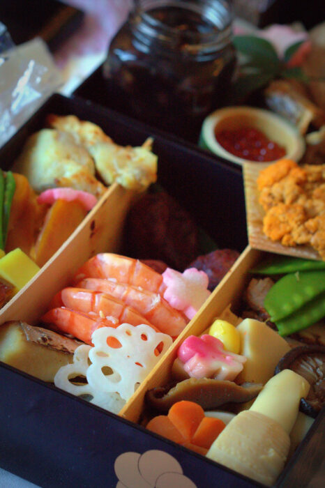 お節料理 osechi-ryōri, traditional Japanese New Year food